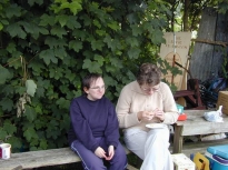 2005Dan&KylieLeaving04